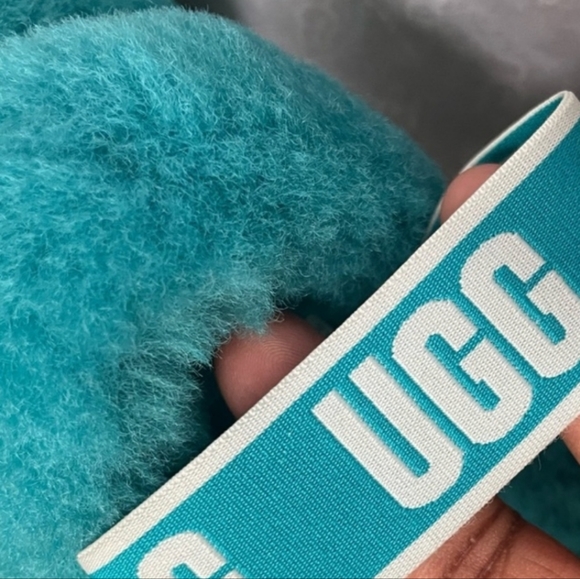 🩵Ugg Fluff Yeah Slippers🩵 - Picture 4 of 4